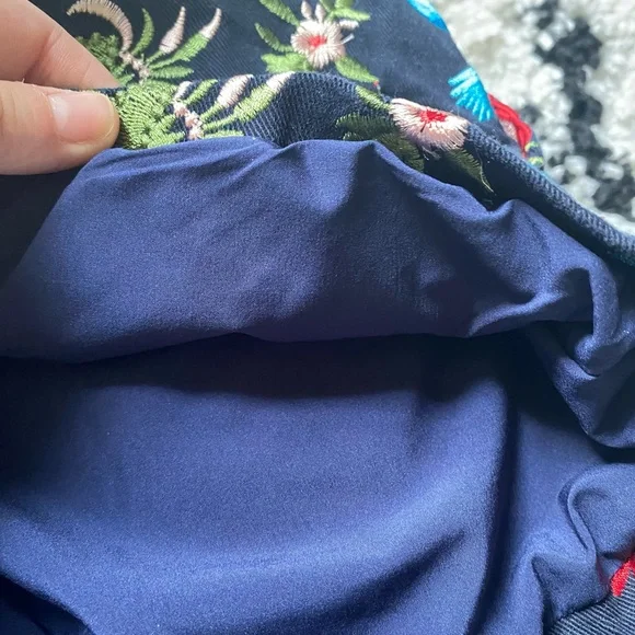 Medium embroidered shorts birds floral zipper - Picture 12 of 14